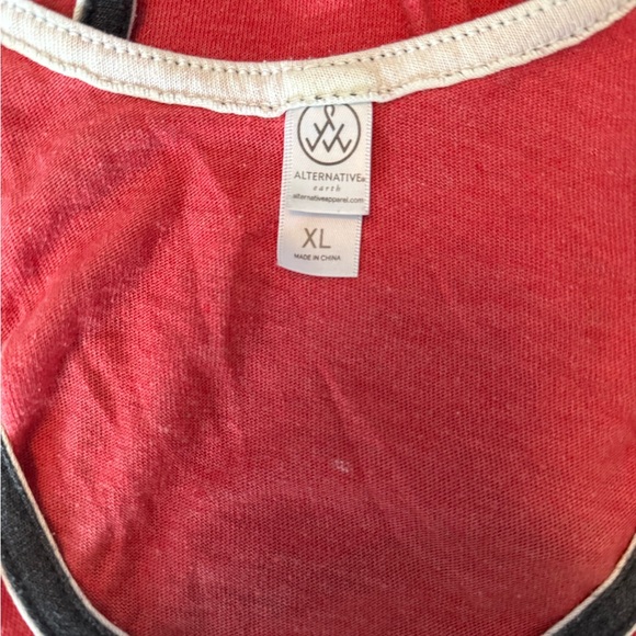 Dave Matthew’s Red Graphic Tank Top - Picture 3 of 3